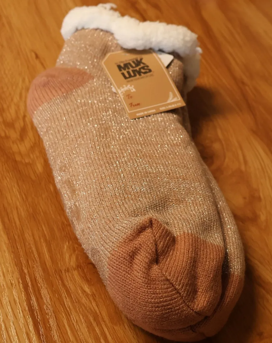 Muk Luks Shea Butter Infused Slipper Socks Womens Size L/XL Rose Gold Metallic