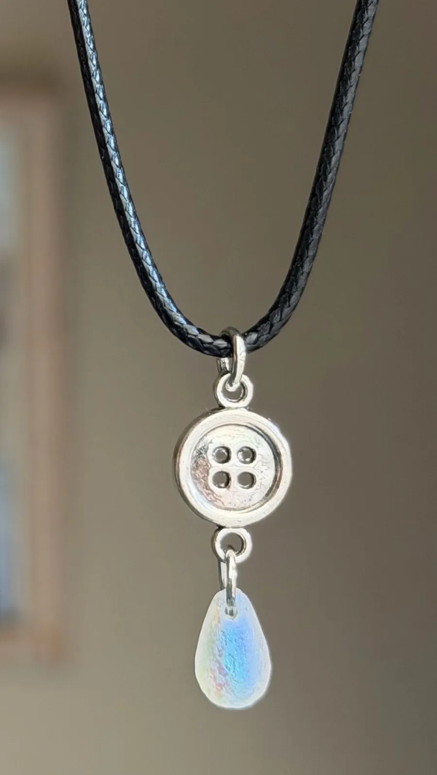 Handmade button & teardrop fairy whimsy style necklace🌀