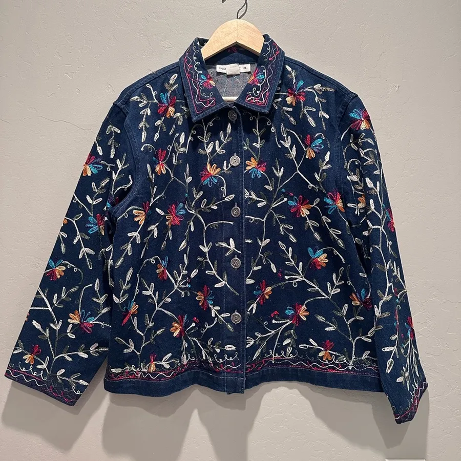 Industrie B Colorful Floral Embroidered Denim Jacket Size Large 100% Cotton Blue