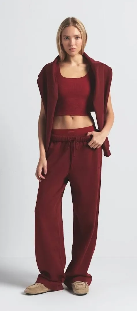 Skims Cotton Fleece Classic Straight Leg Pant Merlot medium new with tags