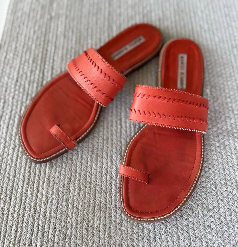 Manolo Blahnik Coral-Red Leather Toe-Loop Slide Sandals Sz 39