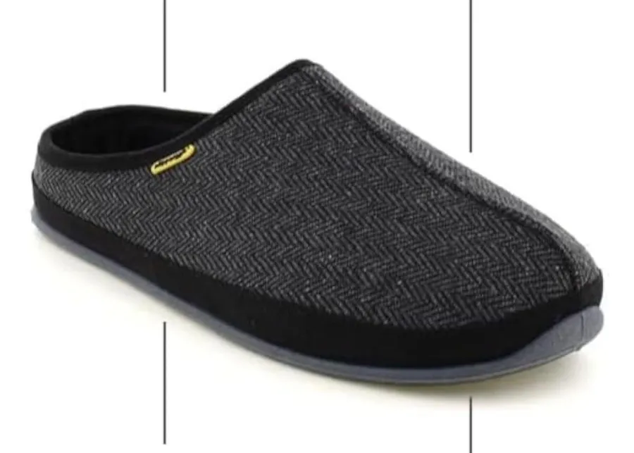Deer Stags Slipperooz Wherever Adult Slippers, Black Size 10