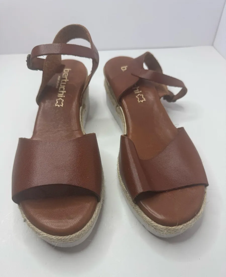 Bertuchi Brown Leather Sandals Size EU39/US8.5