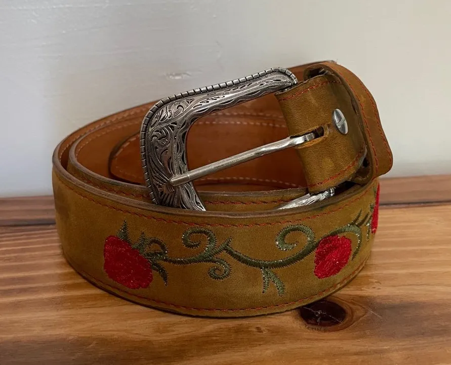 La Sierra Boots Women’s Rose Embroidered Western Cowgirl Leather Belt Size 34