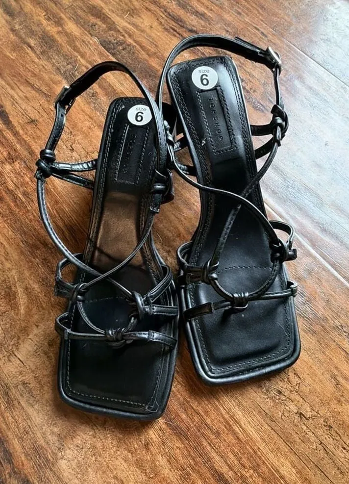 Topshop Black Strappy Block Heel Sandals Size 6