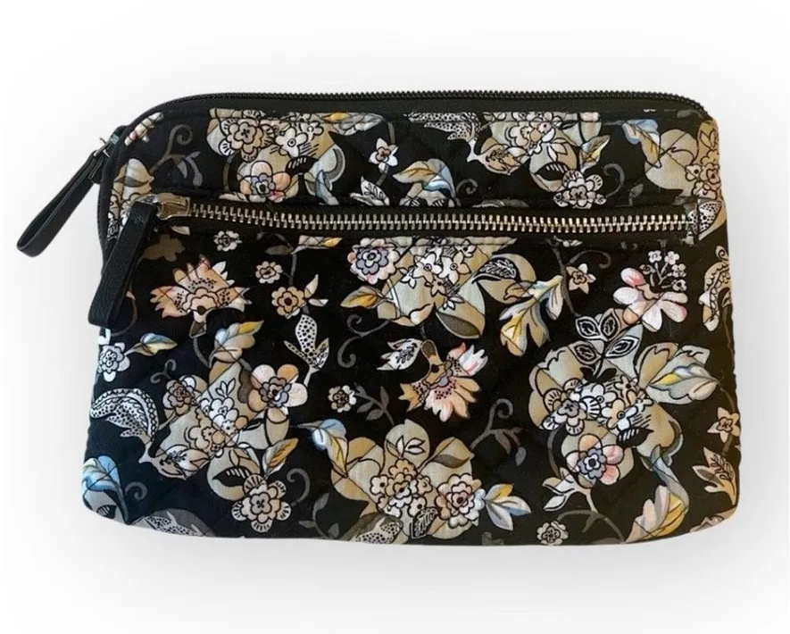 Vera Bradley quilted zippered wallet, floral print 8.5”x5.5”