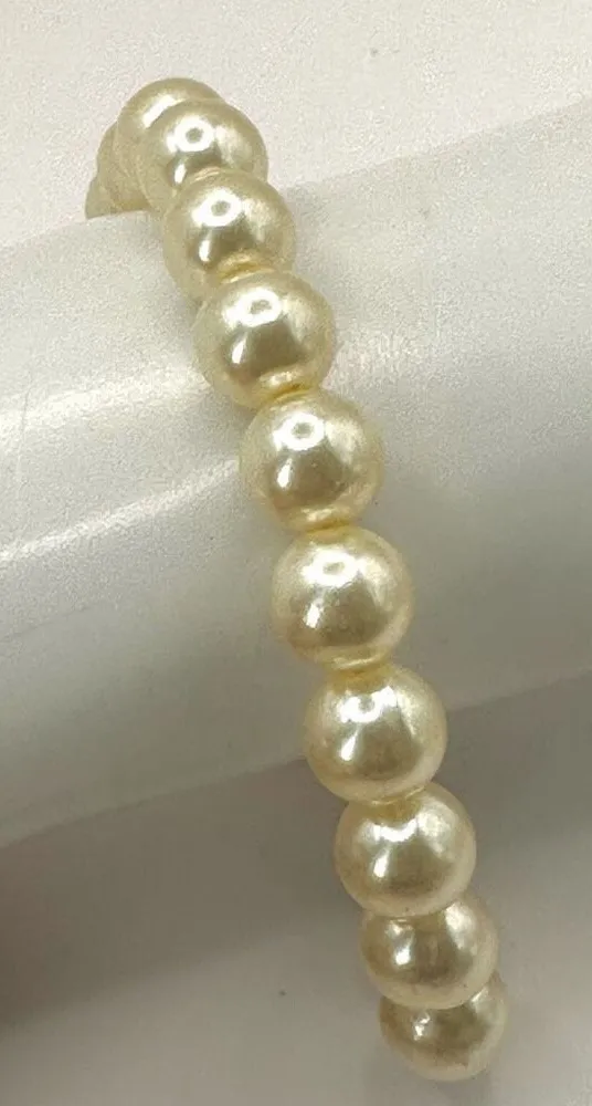 Faux pearl vintage bracelet