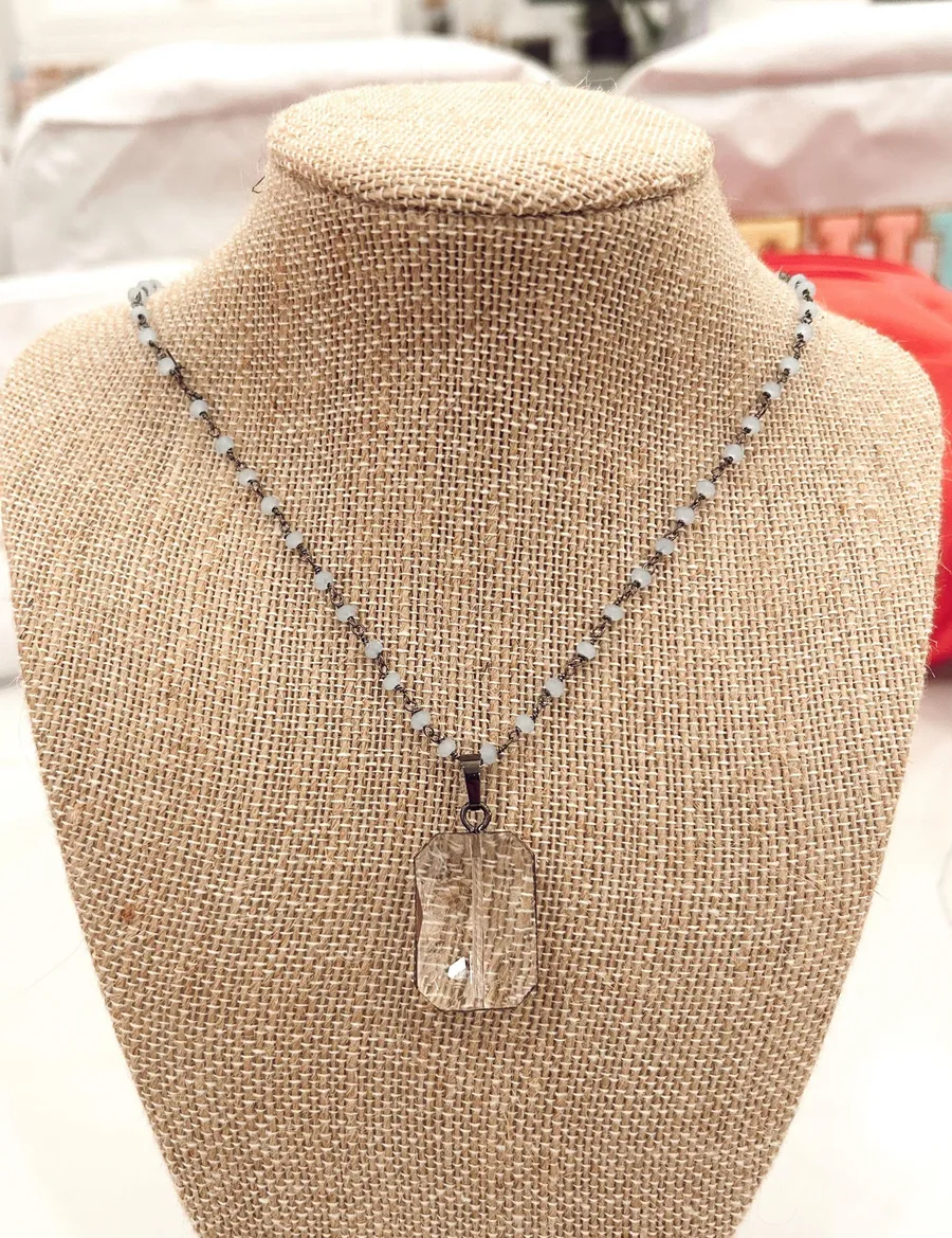 Boutique Necklace Gold