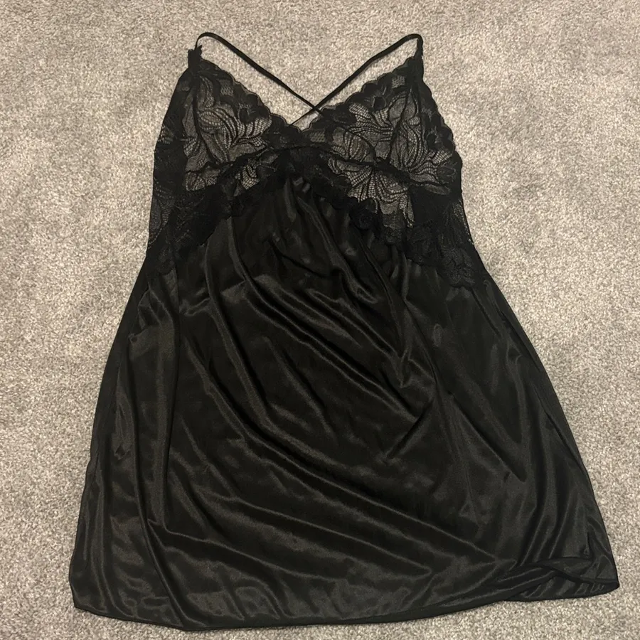 Sleek Black Lace and satin Chemise Size M