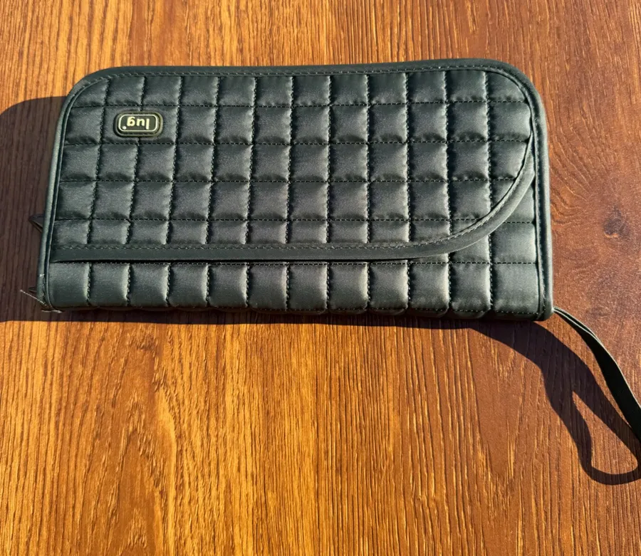 Lug RFID Travel Wallet Wristlet Olive Green Quilted Zip Around Organizer Black