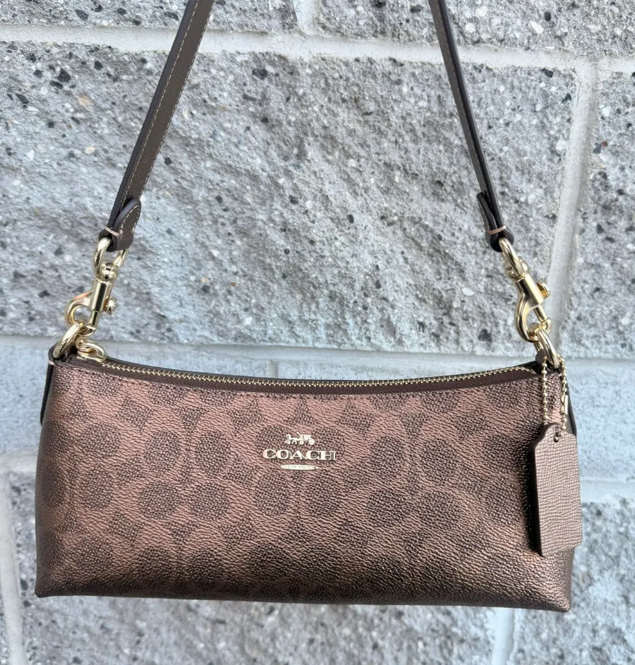 coach Charlotte Shoulder Bag In Signature Canvas ccl40