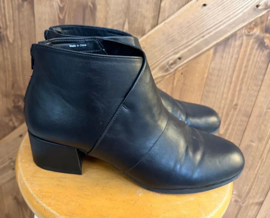 Maurices Women’s Size 10 Black Ankle Boots