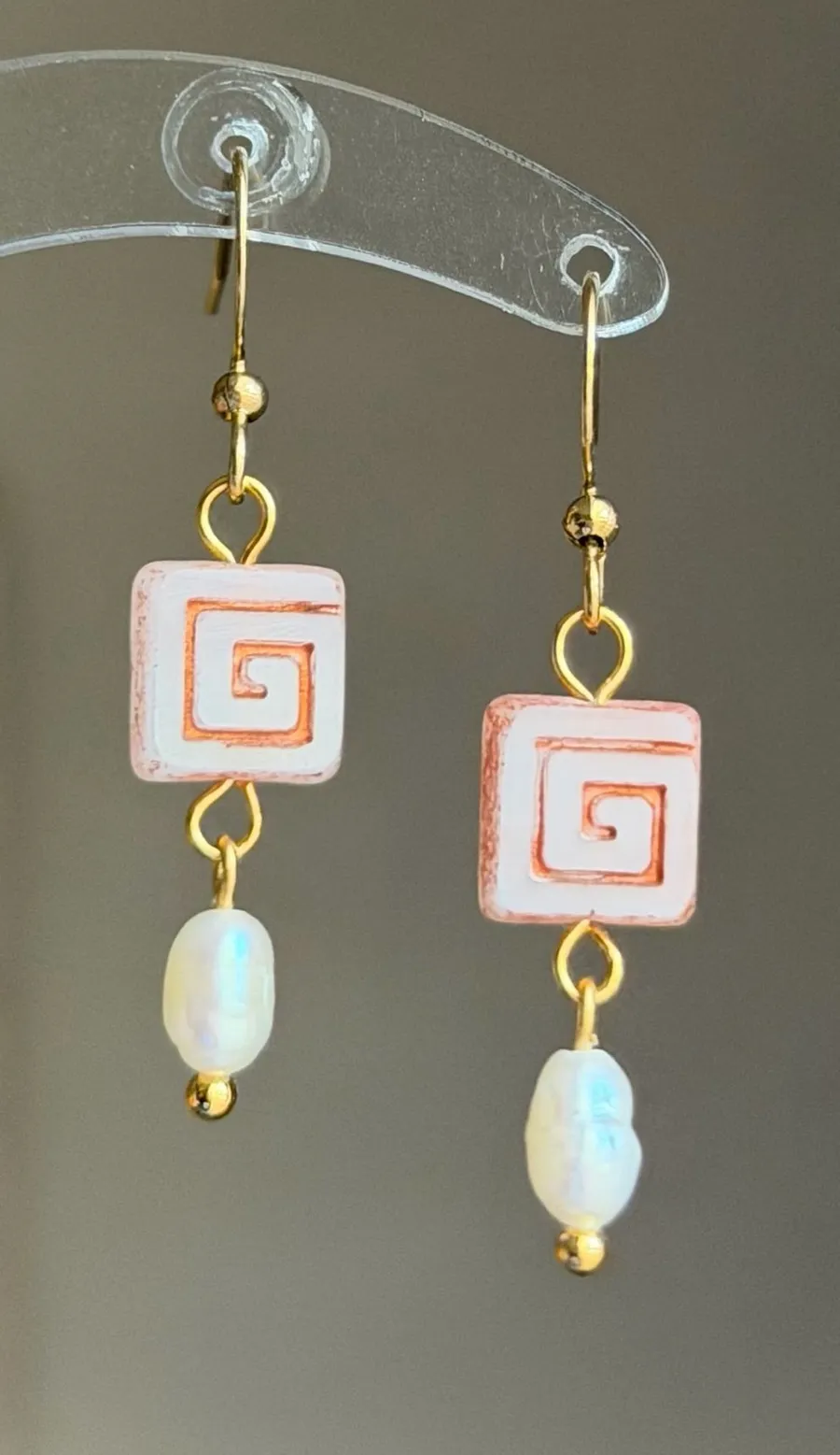 Handmade boho fairy whimsical funky style quality Czech glass swirl pearl dangle earrings🌀🩷