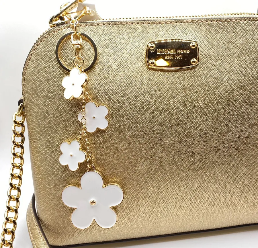 🤍🖤NWT Bag Charm/Keychain, Four Dangling Enamel Flowers White