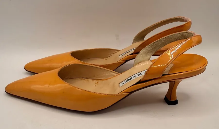 Manolo Blahnik Carolyne Orange Patent Leather Slingback Kitten Heels Size 36.5