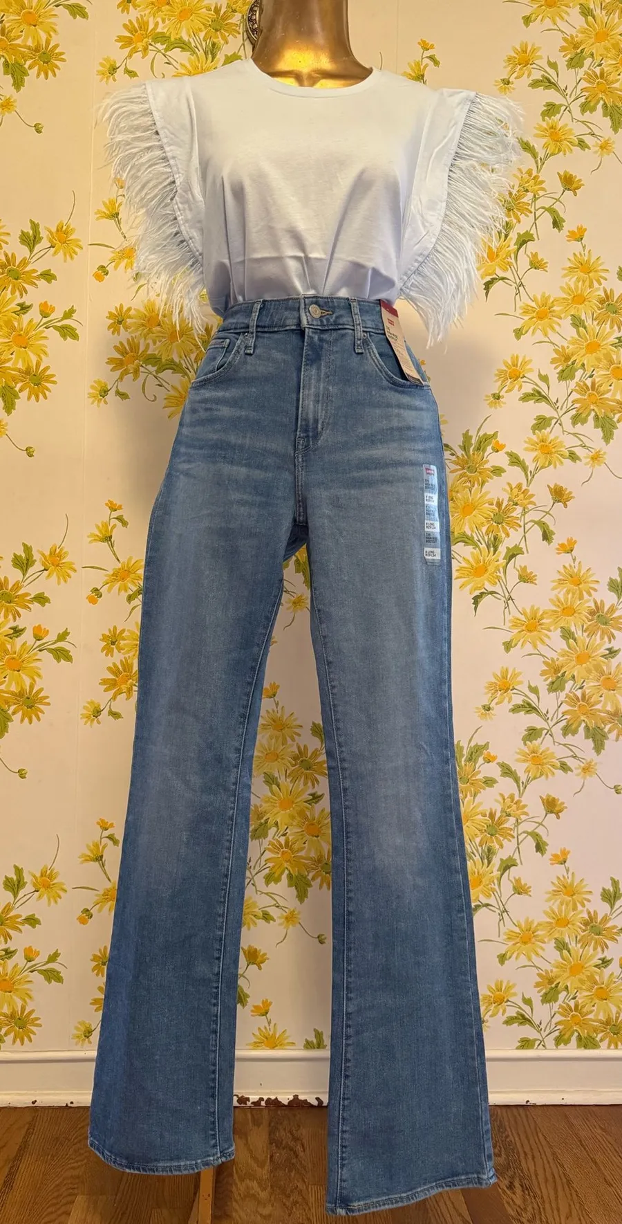 Levi's 725 high rise Women's bootcut Jeans size 29
