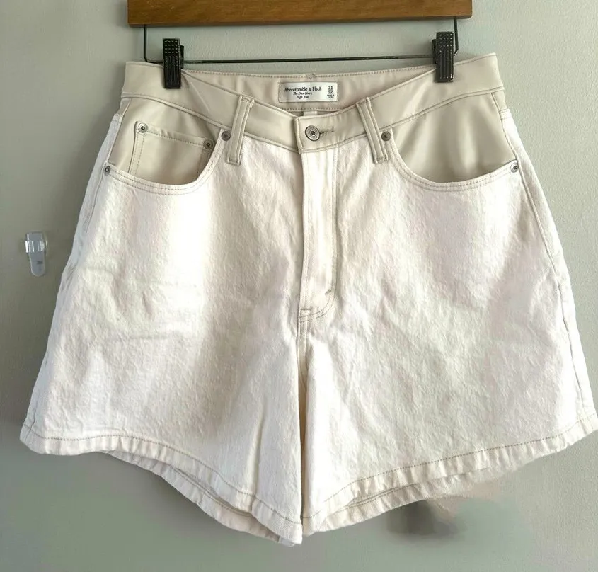 Abercrombie & Fitch High Rise Curve Love Dad Short Faux Leather Waist Women’s 12