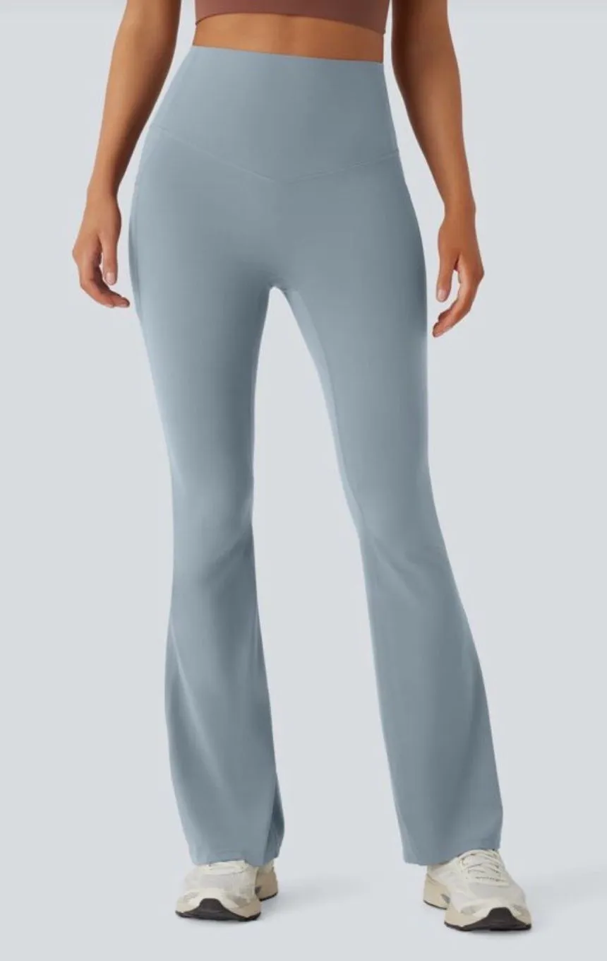 NWT HALARA High-Rise Flare Yoga Pants with Side Pockets size S.