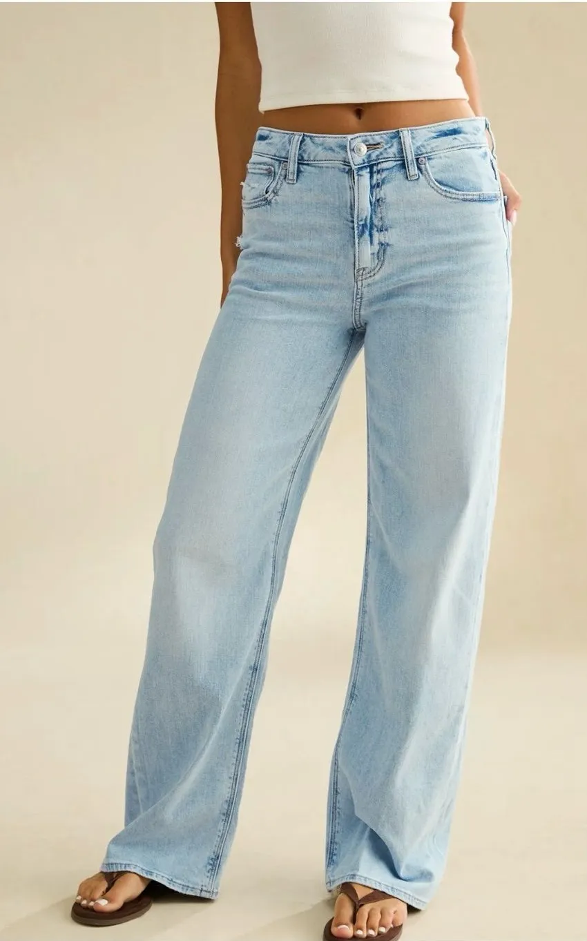American Eagle AE Super High-Waisted Baggy Wide-Leg Jean Medium Wash size 2