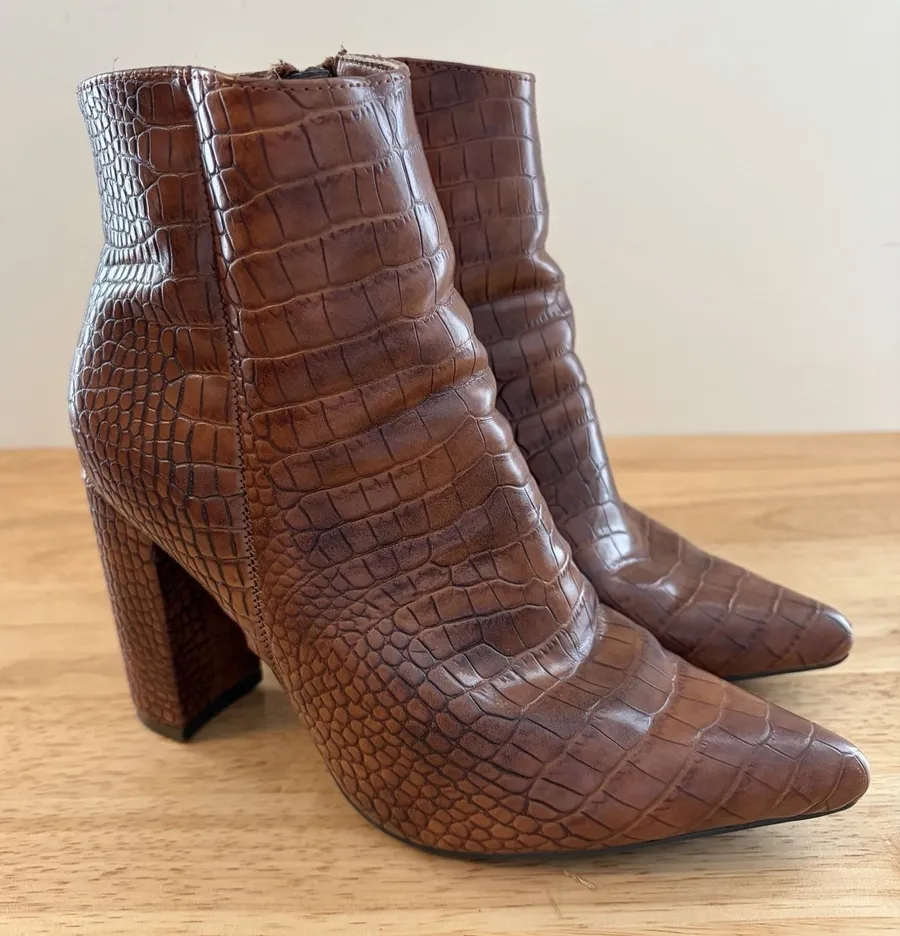 Bamboo Crocodile Embossed Brown Ankle Boots Bellflower 7 Block Heel Booties