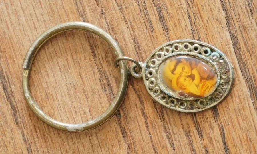 Vintage Saint Anthony and Child Catholic Religious Keychain Brass Tone Oval Gold