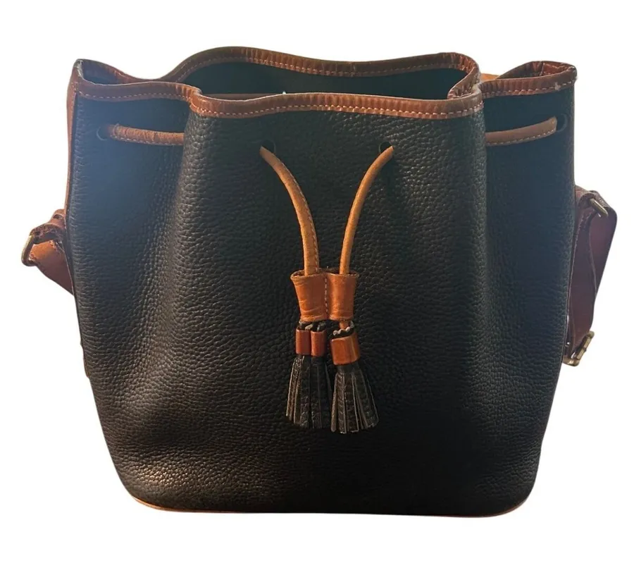 Vintage 90s Dooney & Bourke Bucket Bag Black Pebbled Leather Drawstring Tassel