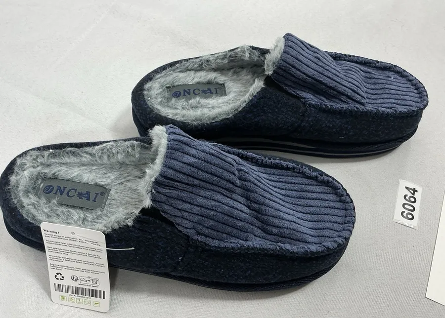 Womans NCAI Slipon Slipper Size 7 Navy Lined NWT Blue