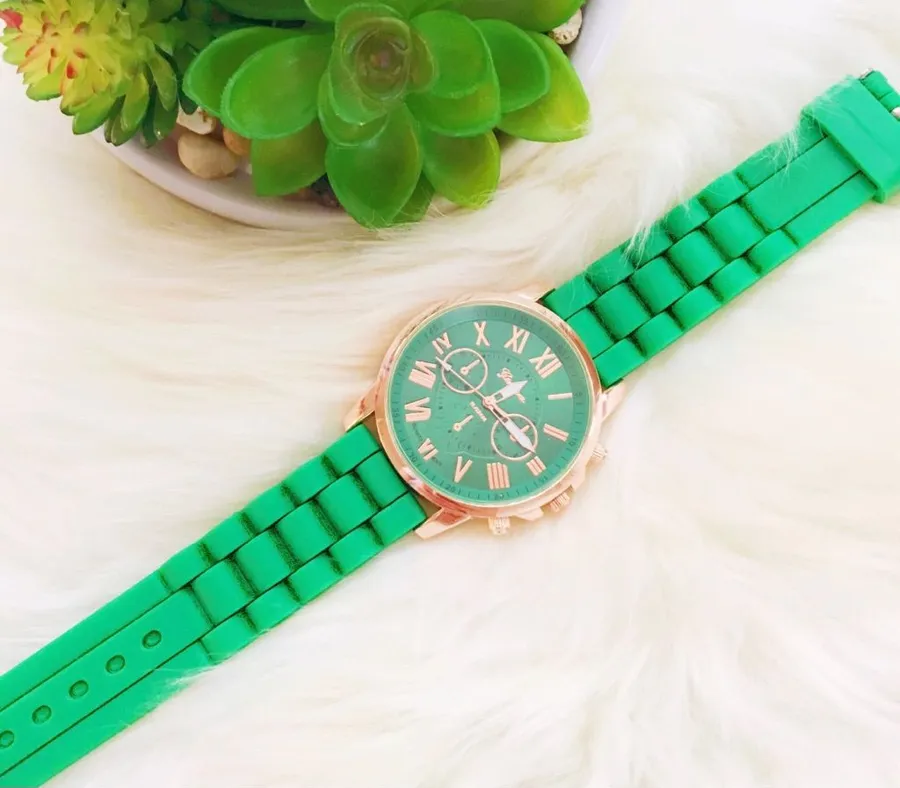 ๐ Geneva watch Green