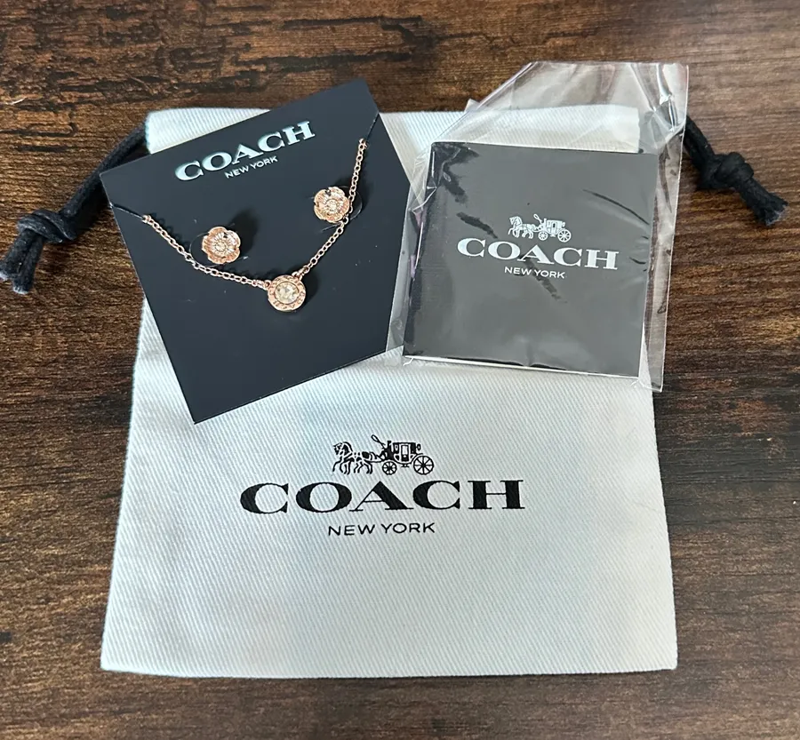 Coach Necklace And Tea Rose Stud Set