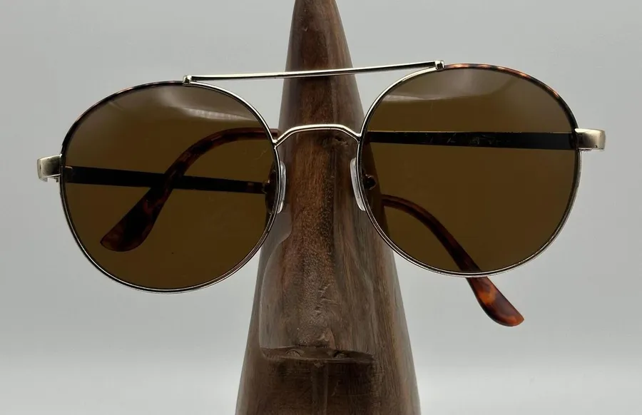 Oscar de la Renta Round Metal Aviator Gold Tone Sunglasses Brown Lenses