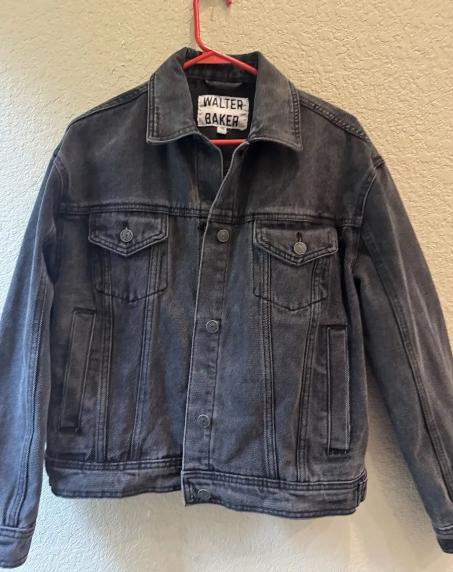 Walter Baker Crop Denim Jacket Size XS Wash Black