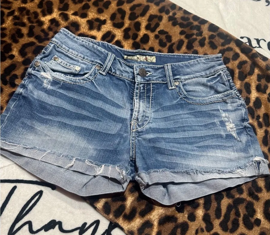 BKE denim shorts, size 28.