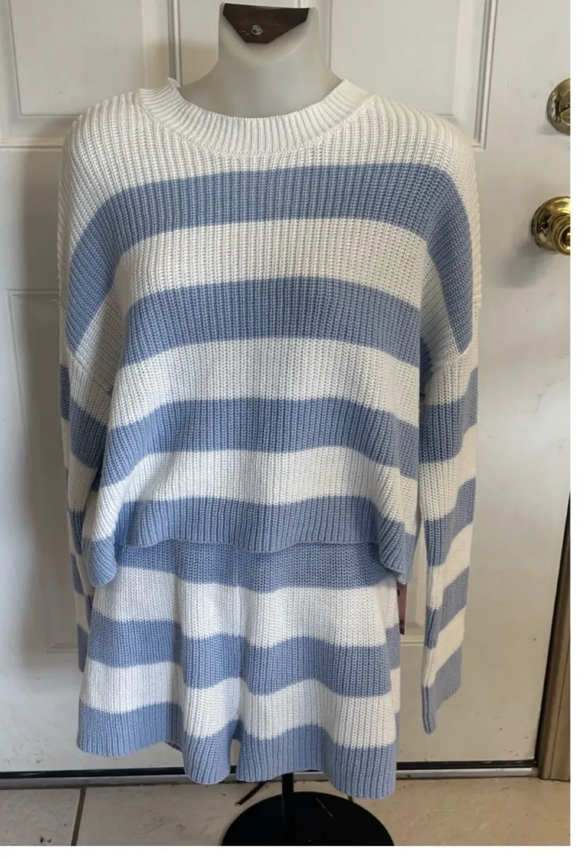 NWT XL Sincerely Jules blue/white stripe sweater knit lounge wear. M