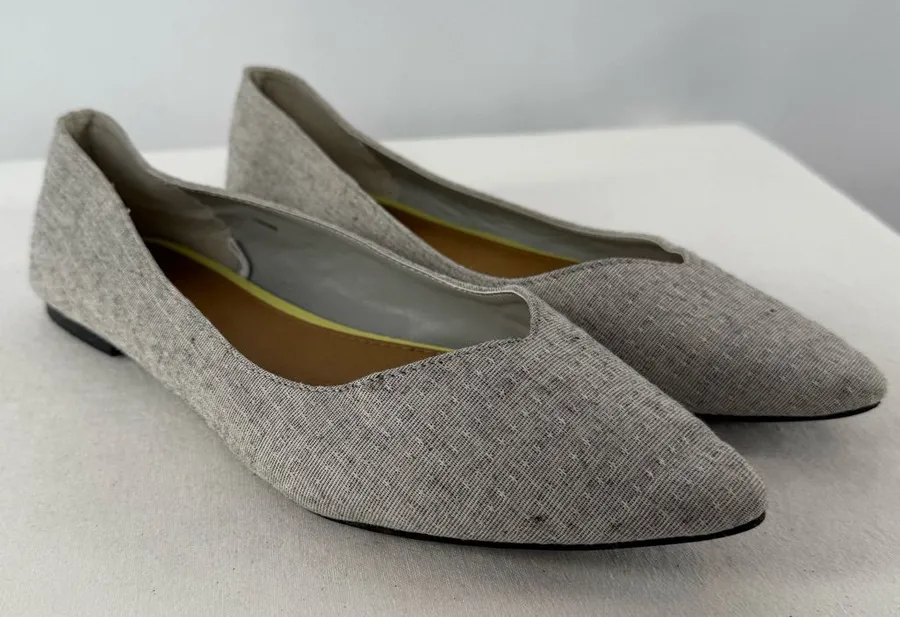 Gap Point Toe Slip On Canvas Flats in Gray Size 9