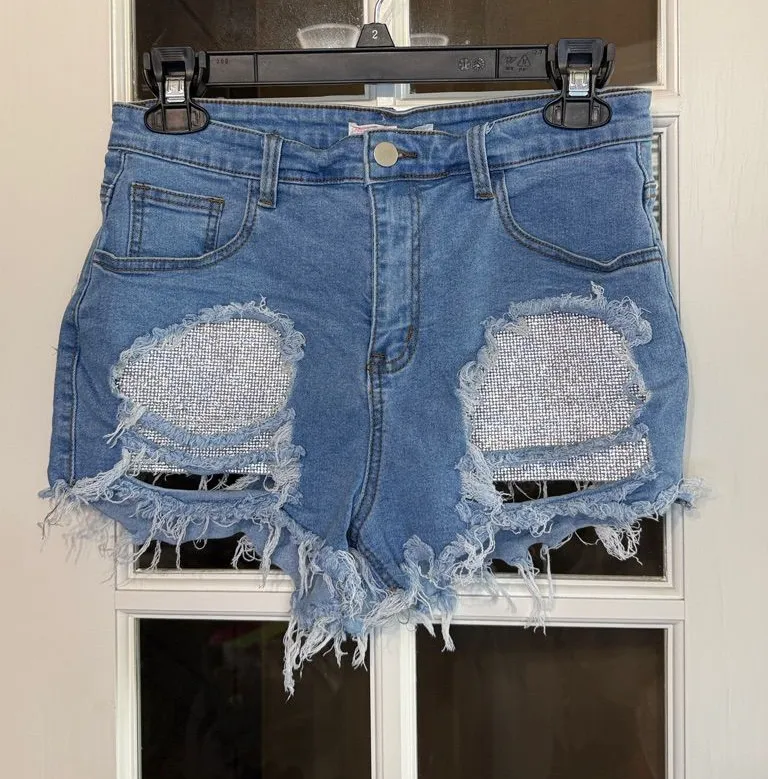 HOT & DELICIOUS Festival Rhinestone Pockets Heavily Distressed Denim Shorts L