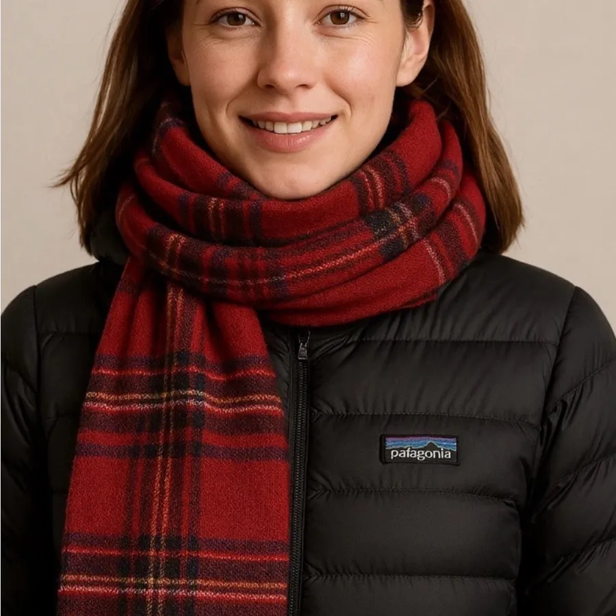 Abercrombie & Fitch Plaid Blanket Scarf ❤️ Cozy Red Tartan 21”x86”