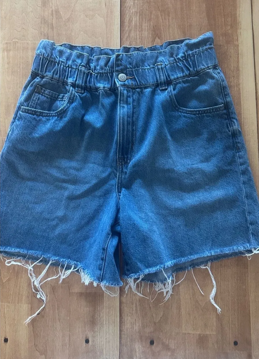 Aeropostale Womens Mom Shorts Blue Denim High Waisted Paperbag Waist Size 8 Reg