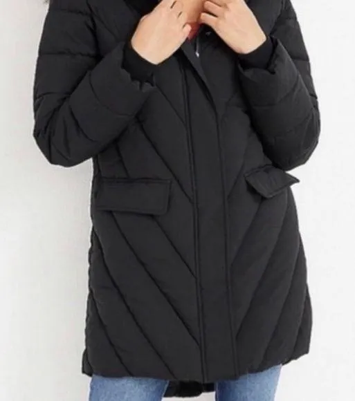 New without Tags Maurice’s Women’s Puffer Hooded Zip Up Jacket Large