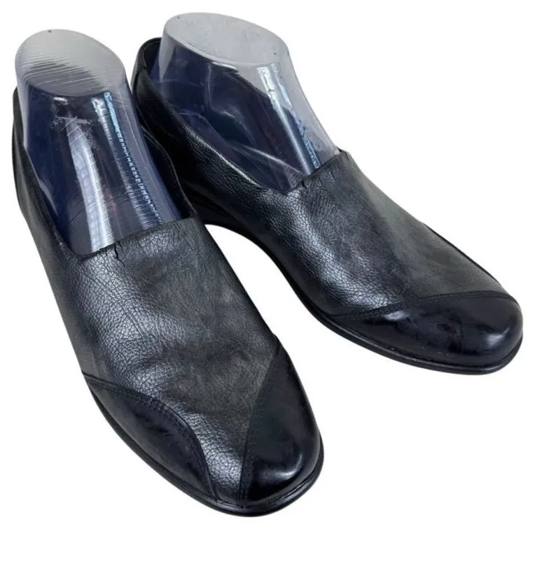 Munro Walking Wedge Black Pebbled & Patent Leather Slip On Low Heeled Size 9