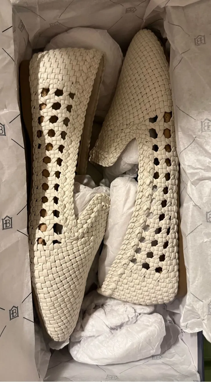 Birdies White Woven Starling Slip-On Women’s Loafers/Flats Size 7