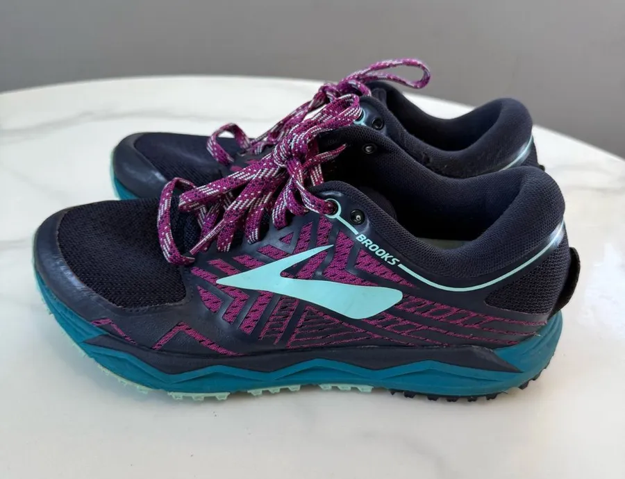 Brooks Navy and Teal Kids' Running Sneakers with Pink Laces
