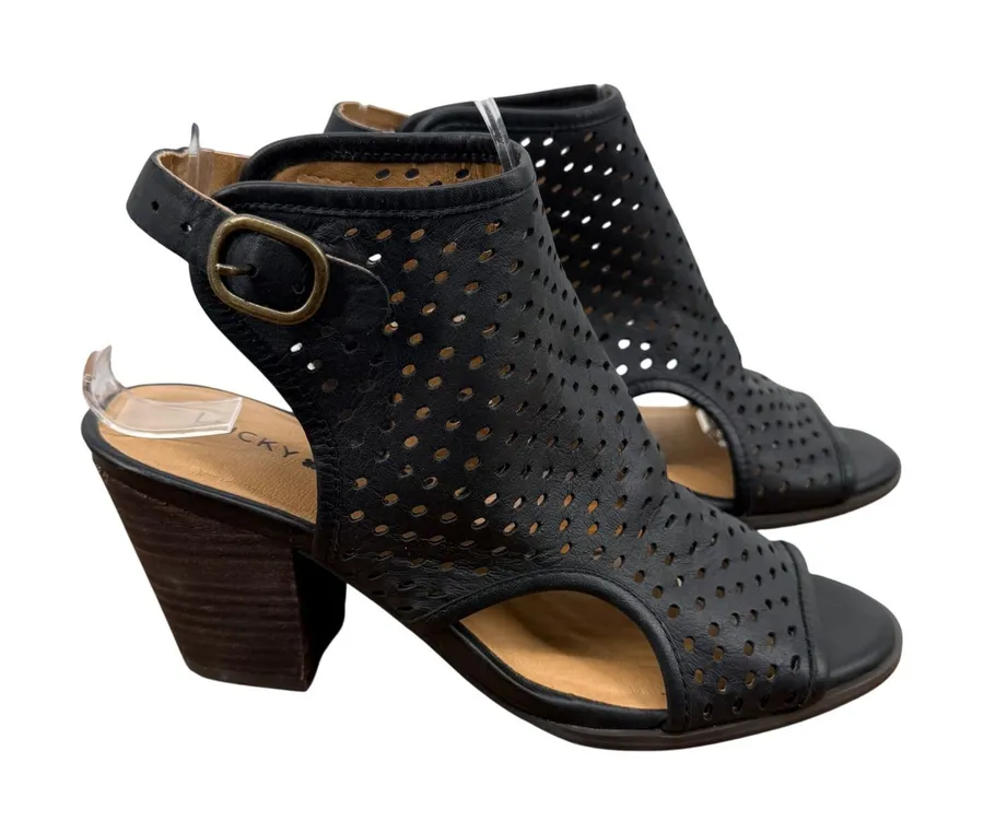 Lucky Brand Halona Black Perforated Leather Peep Toe Block Heel Sandals 7M Flaw