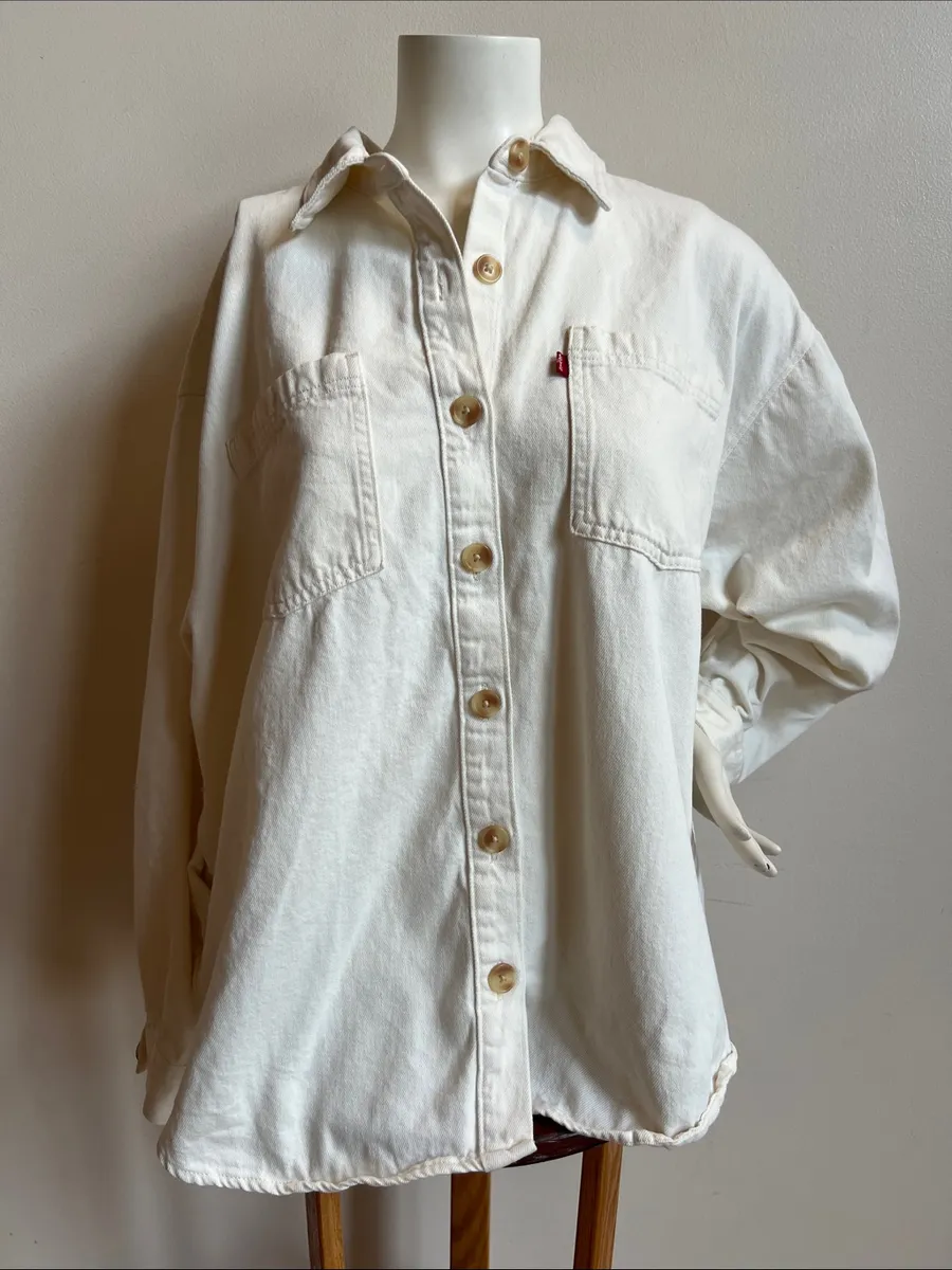 Levi's Off-White Button-Up Oversized Shirt Jacket