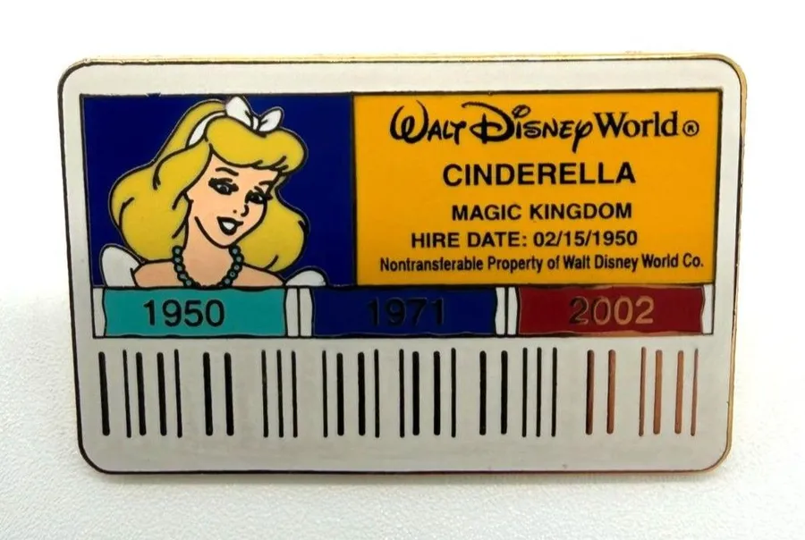 Disney Cast ID Series Pin Cinderella Limited Edition 3500 Magic Kingdom LE
