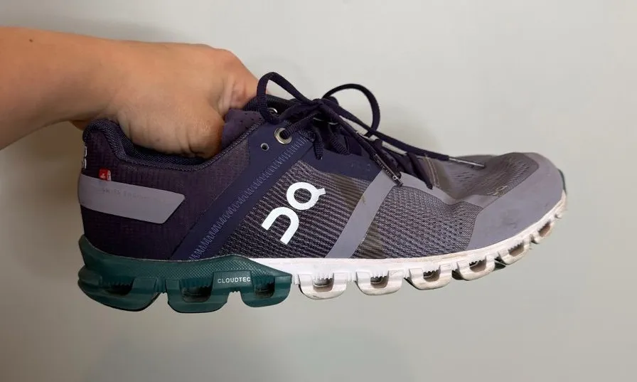 On Cloudflow Running Shoes Womens 7 Purple Gray CloudTec Sneakers Athletic