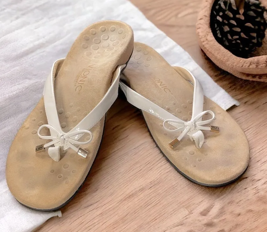 Vionic Flip Flop Bella I| Toe Post
Sandal w/ Bow
White Sz 10