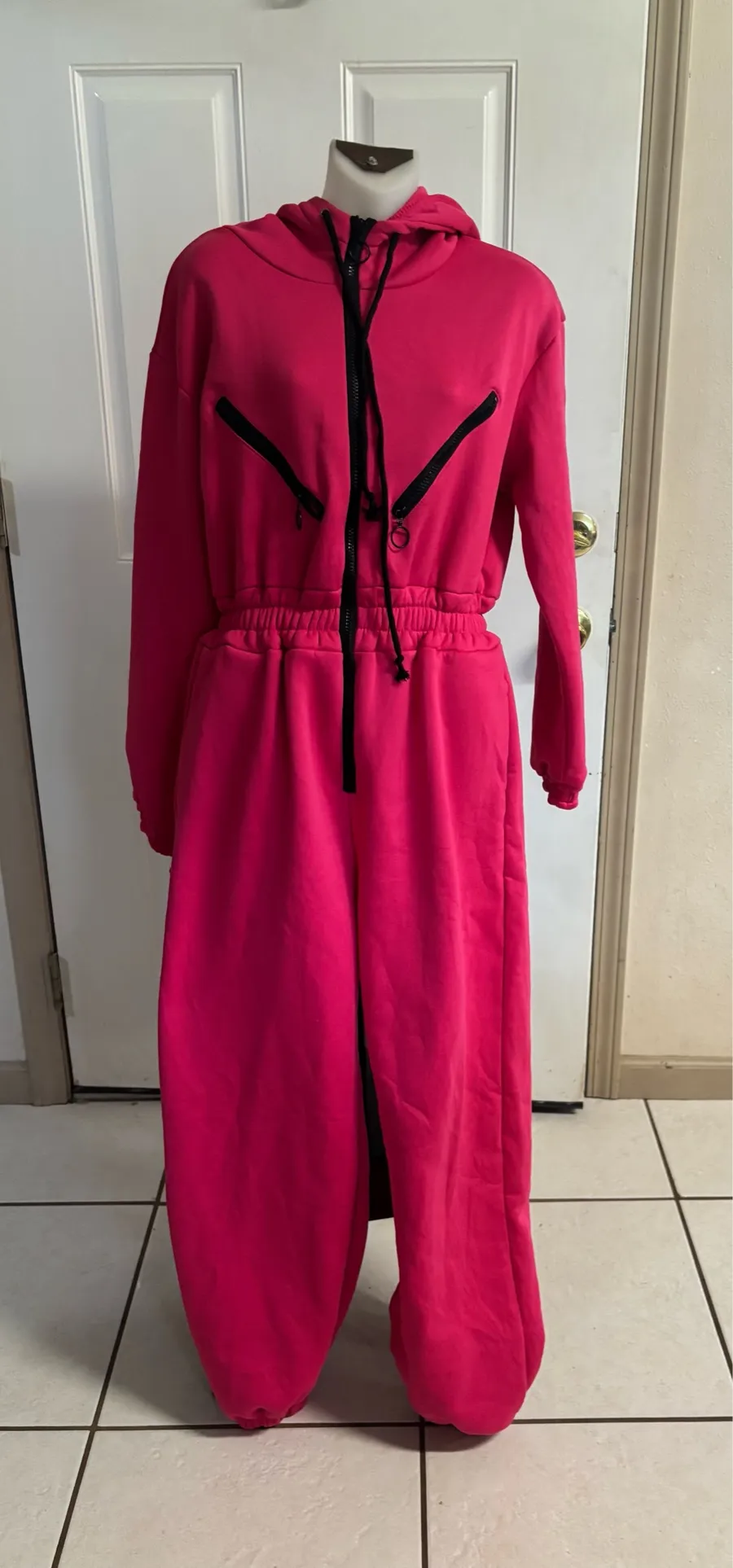Amazon Large Fleece Hot Pink Long Sleeve Zip Up Pockets Hoodie Romper