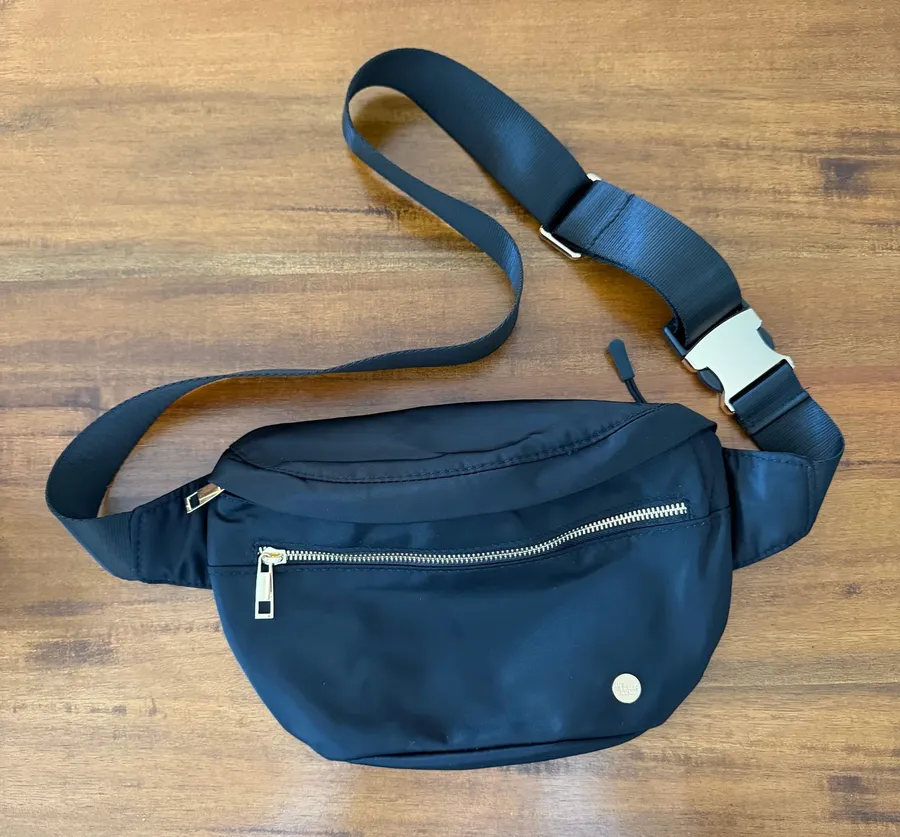 The Darling Effect.® Midnight Black XL All You Need Belt Bag