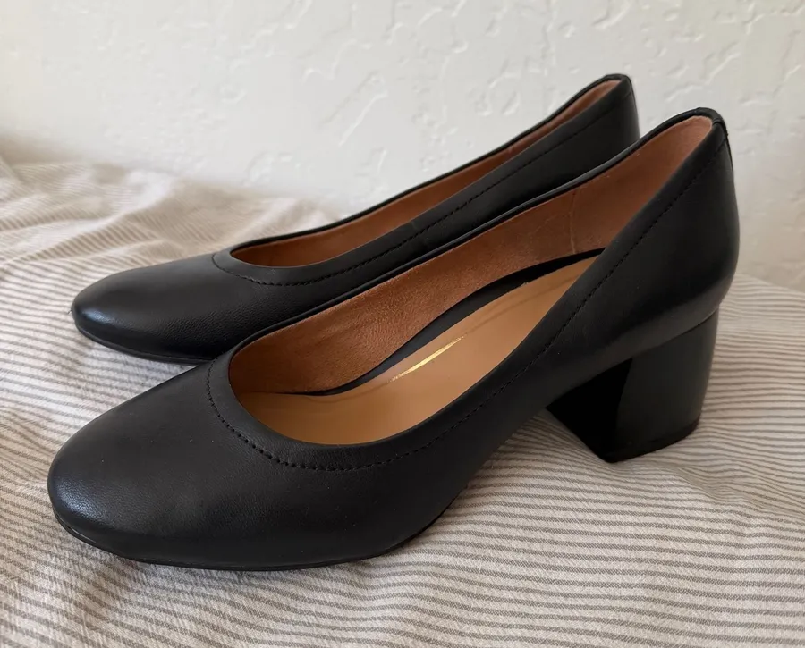 Vionic Carmel Block Heel Pumps