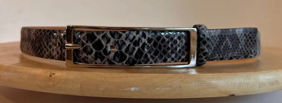 90s Qualheim Bollorini Italy Made Genuine Leather Snake Skin Belt Size Small Gray